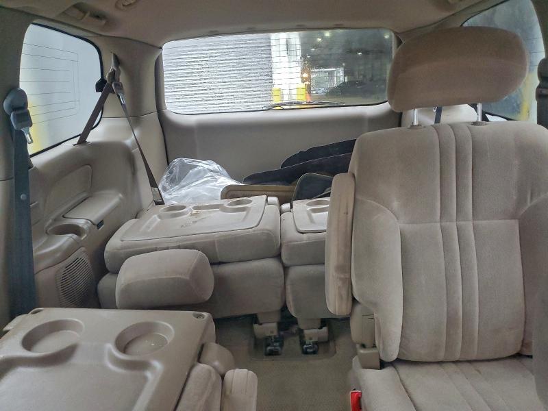 Photo 10 from auction – 2002 TOYOTA SIENNA LE with VIN 4T3ZF13C22U461703