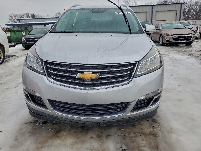 Photo 5 from auction – 2017 CHEVROLET TRAVERSE with VIN 1GNKVGKD2HJ273845