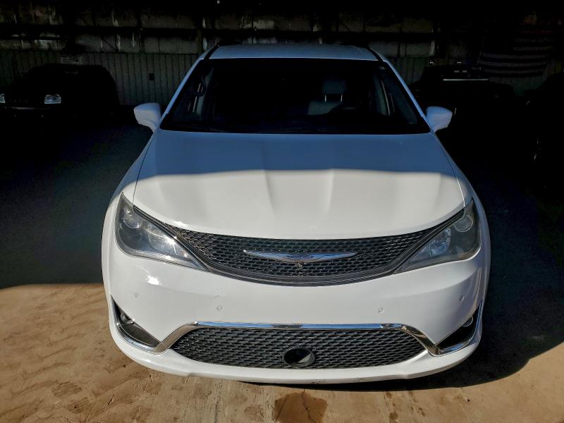 Photo 5 from auction – 2017 CHRYSLER PACIFICA T with VIN 2C4RC1EGXHR756818