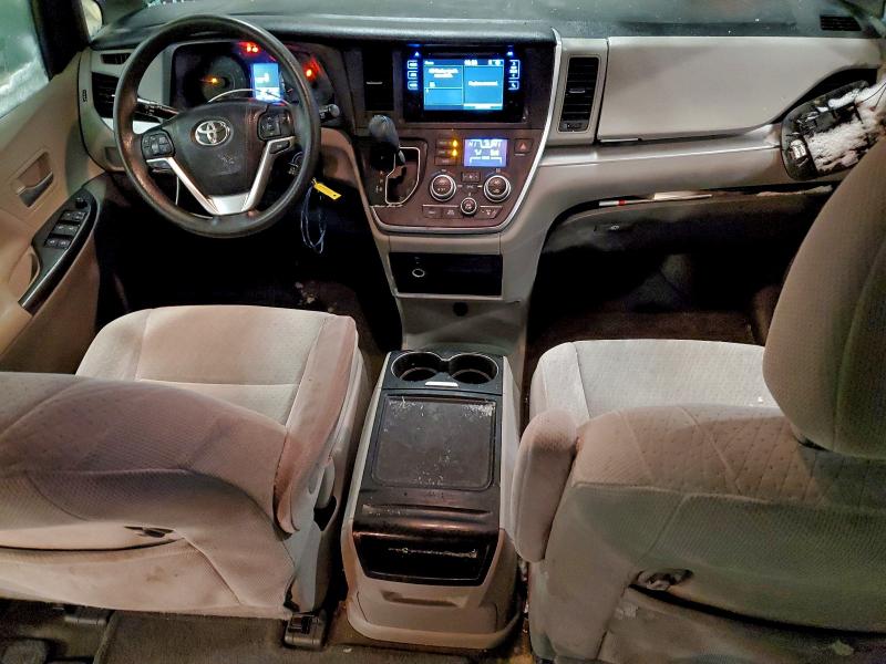 Photo 8 from auction – 2015 TOYOTA SIENNA LE with VIN 5TDKK3DC2FS577191