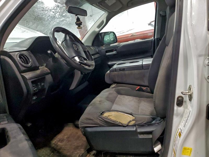 Photo 7 from auction – 2016 TOYOTA TUNDRA DOU with VIN 5TFUY5F15GX569080