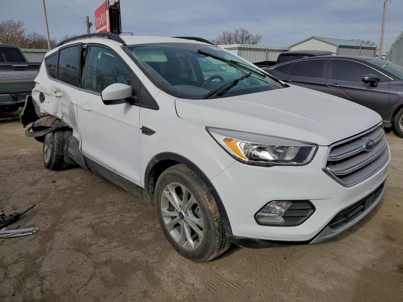 Photo 4 from auction – 2018 FORD ESCAPE with VIN 1FMCU0GD3JUD06786