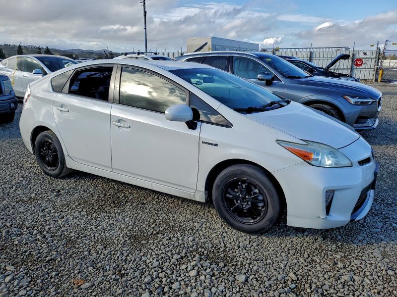 Photo 4 from auction – 2013 TOYOTA PRIUS with VIN JTDKN3DU3D5642486