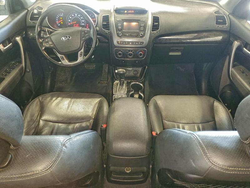 Photo 8 from auction – 2015 KIA SORENTO with VIN 5XYKTCA66FG628281