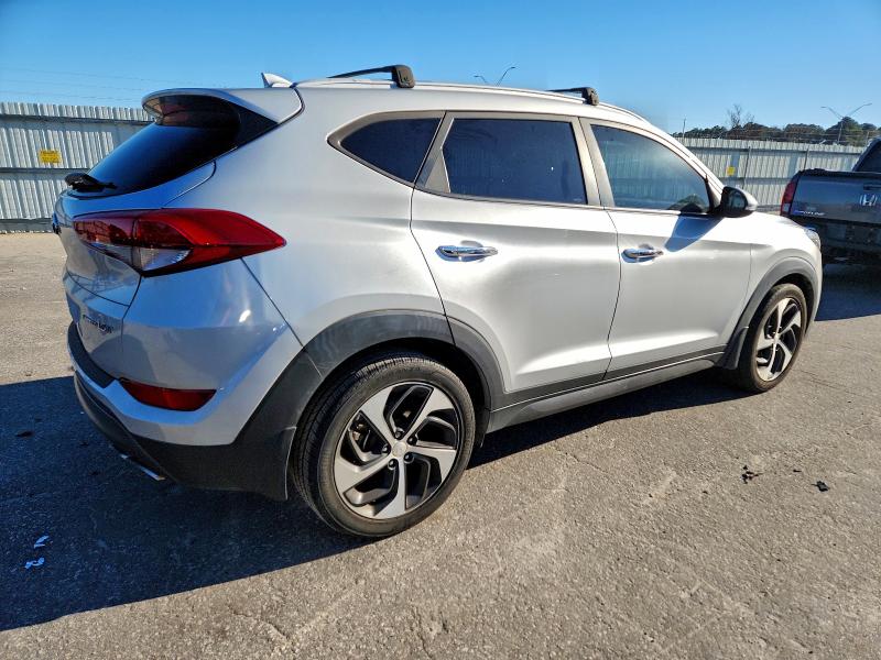 Photo 3 from auction – 2016 HYUNDAI TUCSON LIM with VIN KM8J33A2XGU189428