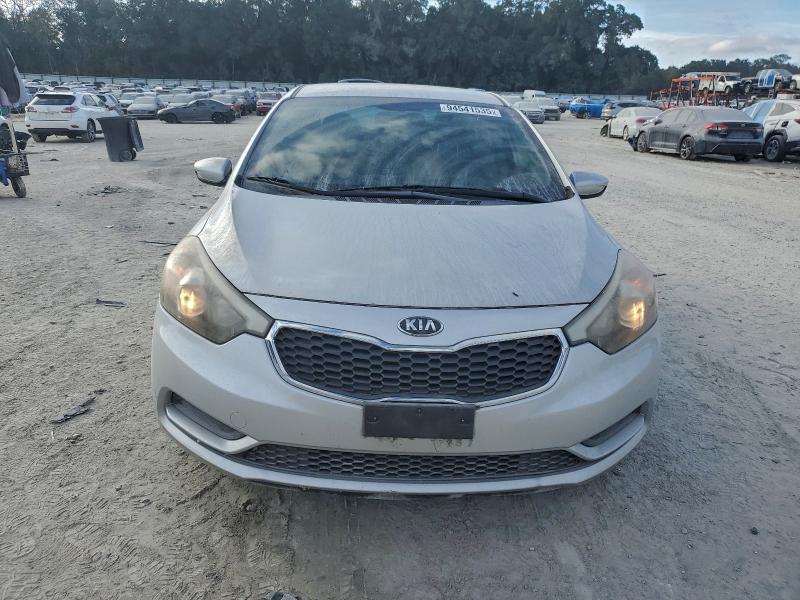 Photo 5 from auction – 2016 KIA FORTE LX with VIN KNAFK4A64G5441901