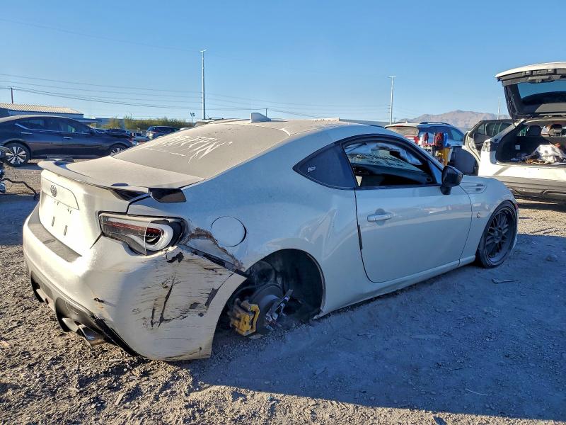Photo 3 from auction – 2017 TOYOTA 86 BASE with VIN JF1ZNAA17H9707227