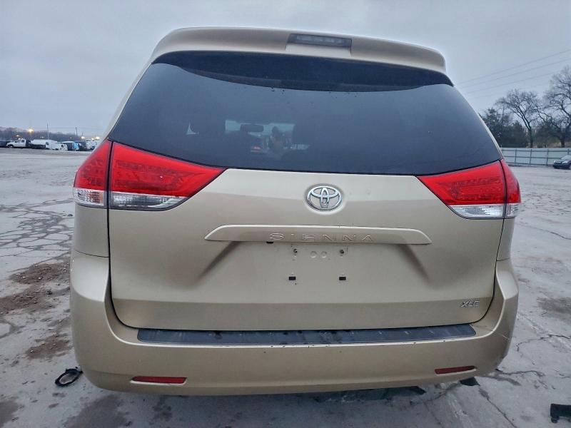 Photo 6 from auction – 2011 TOYOTA SIENNA with VIN 5TDYK3DC4BS067414