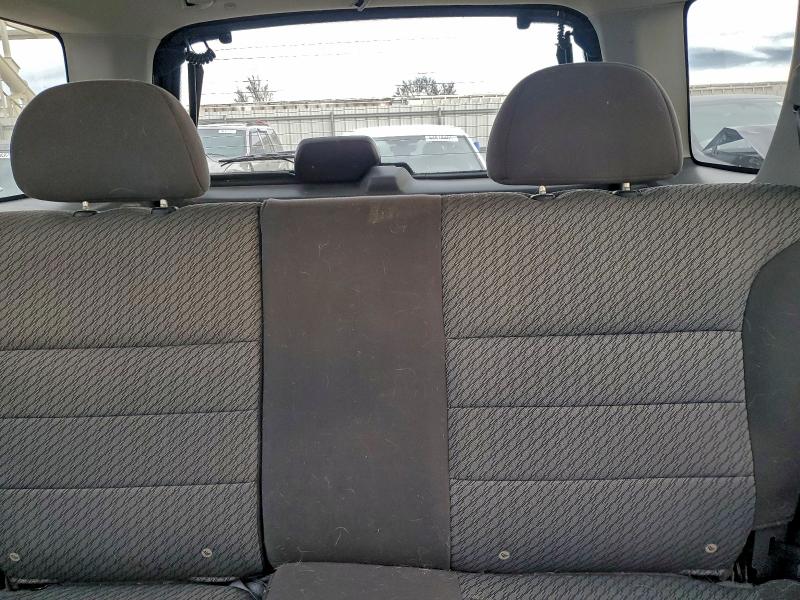Photo 10 from auction – 2004 FORD ESCAPE XLT with VIN 1FMYU93164KA70933