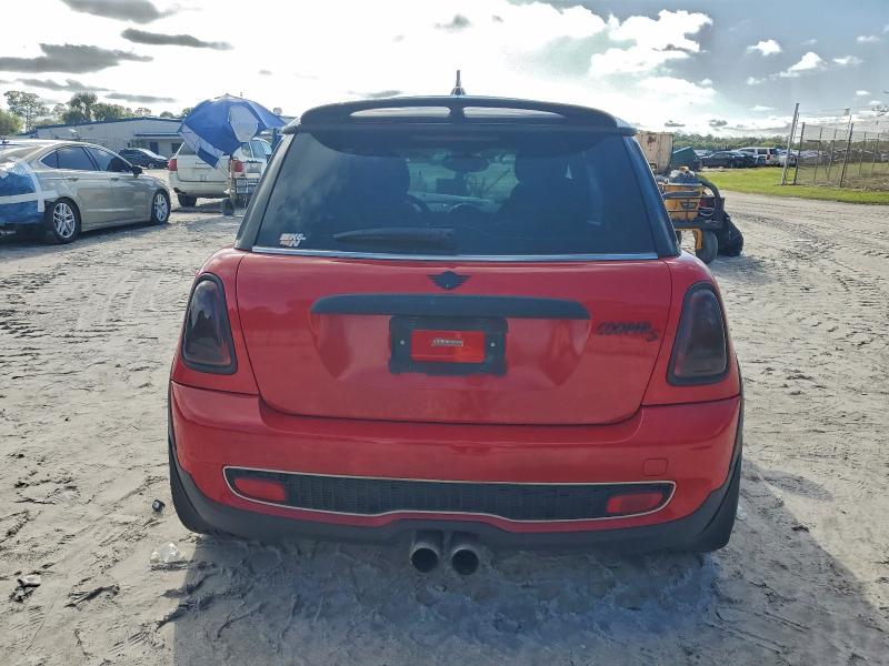 Photo 6 from auction – 2008 MINI COOPER with VIN WMWMF33588TU65089