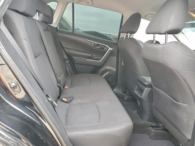 Photo 11 from auction – 2019 TOYOTA RAV4 LE with VIN 2T3H1RFV2KW034785