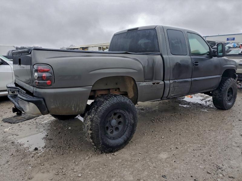 Photo 3 from auction – 2002 CHEVROLET SILVERADO with VIN 2GCEK19T721276735