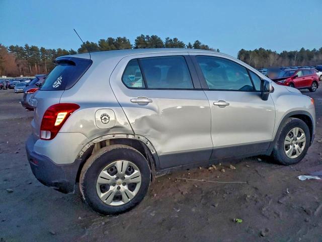 Photo 3 from auction – 2016 CHEVROLET TRAX LS with VIN 3GNCJKSB7GL165472
