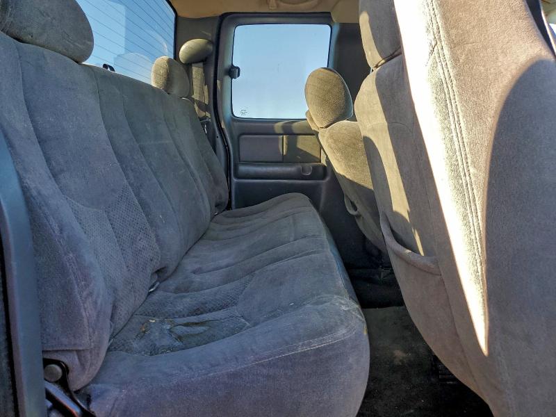 Photo 10 from auction – 2005 CHEVROLET SILVERADO with VIN 1GCEC19V25Z167948