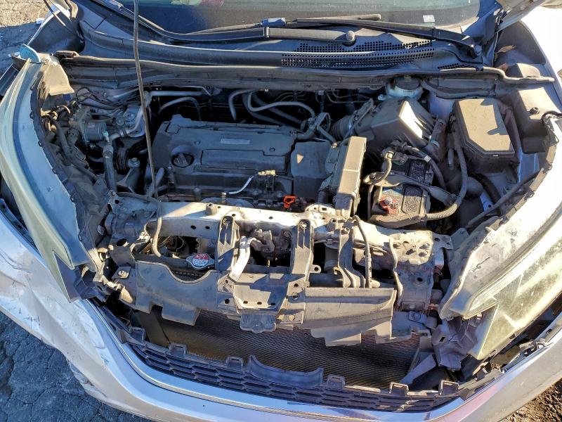 Photo 12 from auction – 2016 HONDA CR-V SE with VIN 2HKRM3H42GH517558