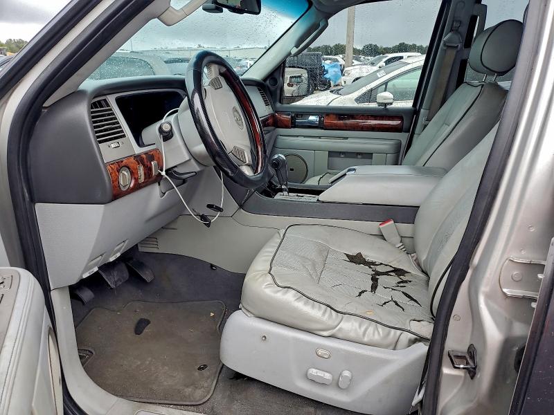 Photo 7 from auction – 2006 LINCOLN NAVIGATOR with VIN 5LMFU28556LJ17986