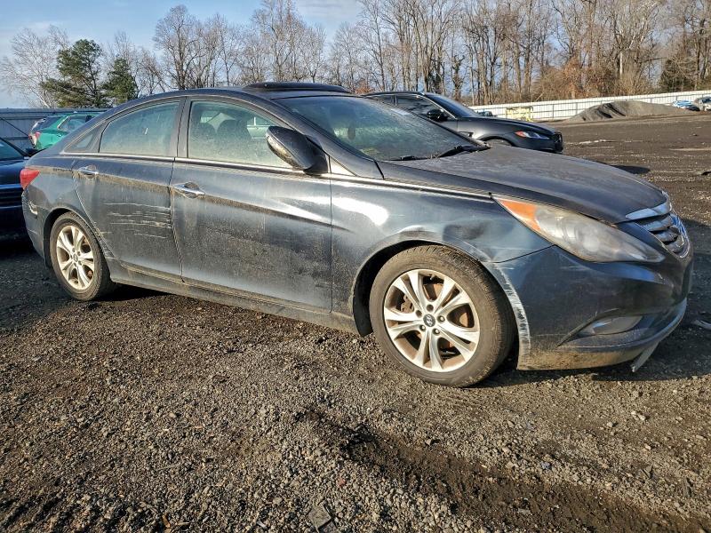 Foto 4 de la subasta – 2011 HYUNDAI SONATA SE con VIN 5NPEC4AC3BH302045