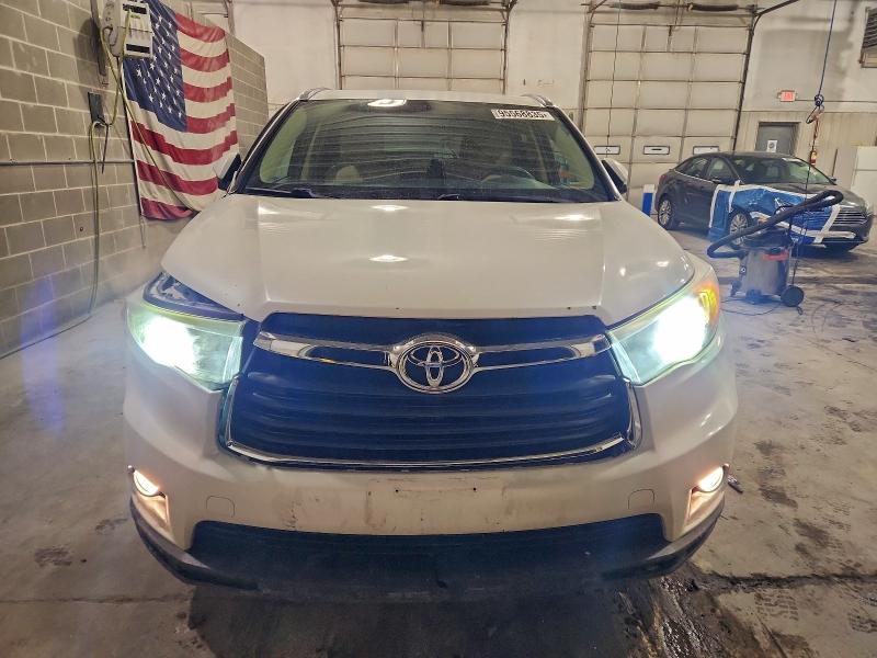 Photo 5 from auction – 2015 TOYOTA HIGHLANDER with VIN 5TDDKRFH2FS120000