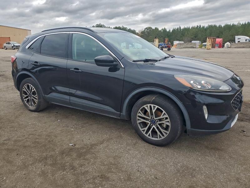Photo 4 from auction – 2020 FORD ESCAPE with VIN 1FMCU9H65LUA59259