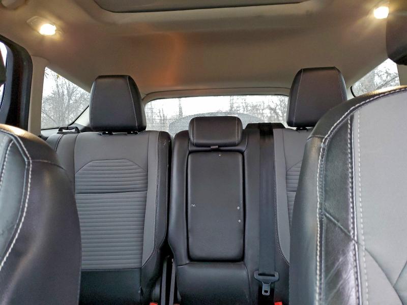 Photo 10 from auction – 2017 FORD ESCAPE SE with VIN 1FMCU0GD8HUD51569