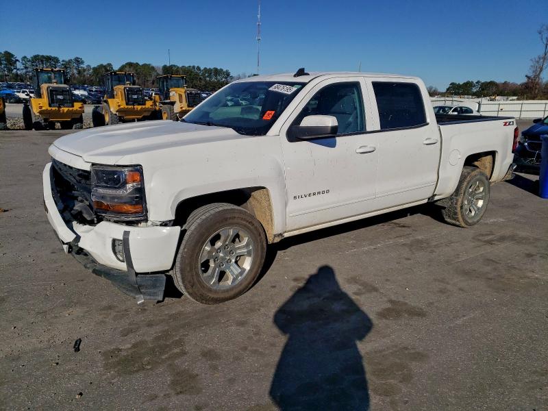Zdjęcie 1 z aukcji – 2018 CHEVROLET SILVERADO z VIN 3GCUKREC4JG642964