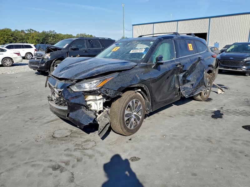 Photo 1 from auction – 2020 TOYOTA HIGHLANDER with VIN 5TDGZRAH4LS015860