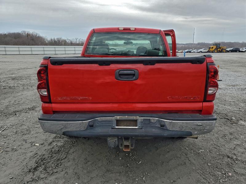 Photo 6 from auction – 2005 CHEVROLET SILVERADO with VIN 2GCEC13TX51335724