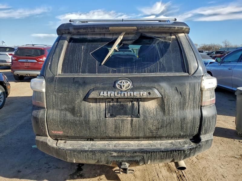 Photo 6 from auction – 2015 TOYOTA 4 RUNNER with VIN JTEBU5JR5F5229854