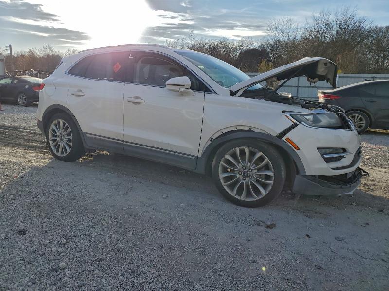 Photo 4 from auction – 2017 LINCOLN MKC with VIN 5LMCJ3C90HUL61442