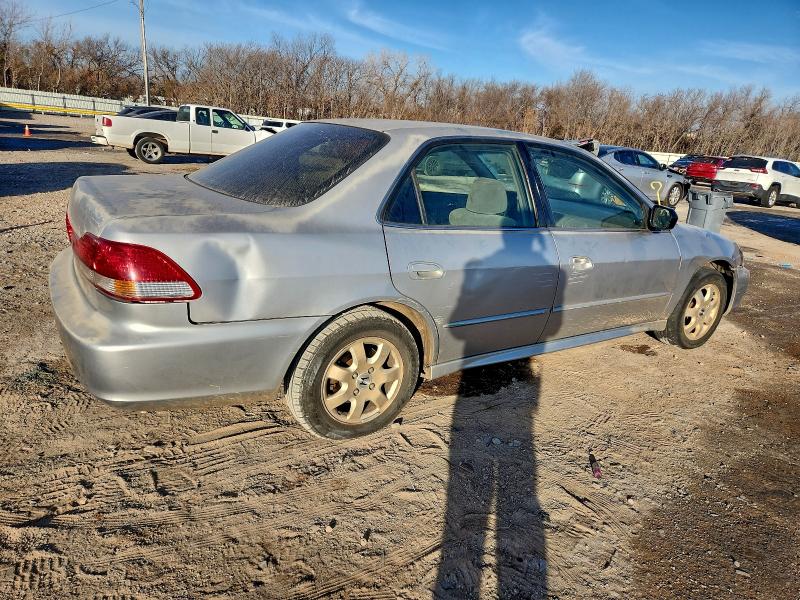 Photo 3 from auction – 2001 HONDA ACCORD EX with VIN JHMCG56691C030677
