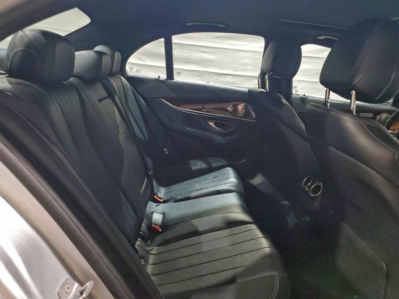 Photo 10 from auction – 2017 MERCEDES-BENZ E 300 4MAT with VIN WDDZF4KB6HA108596