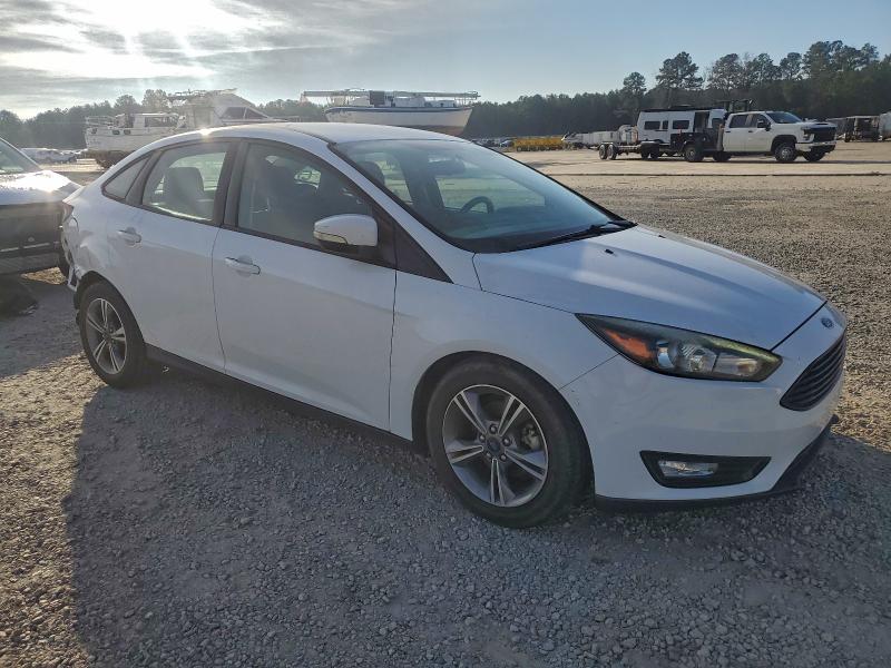 Photo 4 from auction – 2017 FORD FOCUS SE with VIN 1FADP3FE0HL281752
