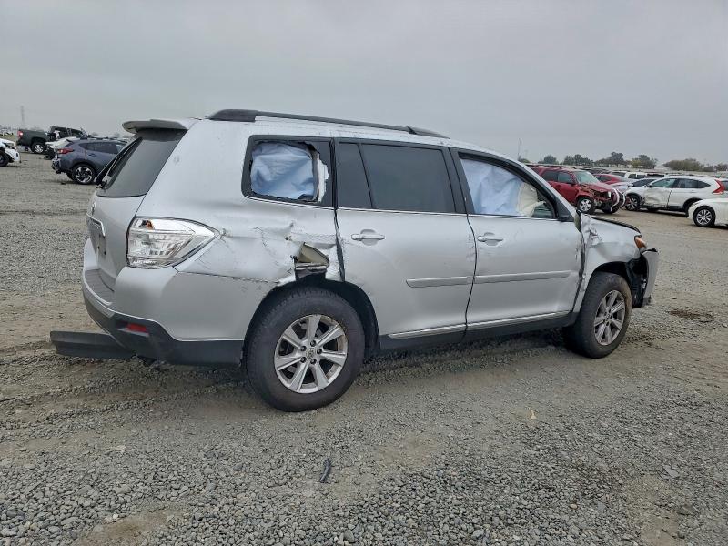 Photo 3 from auction – 2011 TOYOTA HIGHLANDER with VIN 5TDZK3EH6BS034784