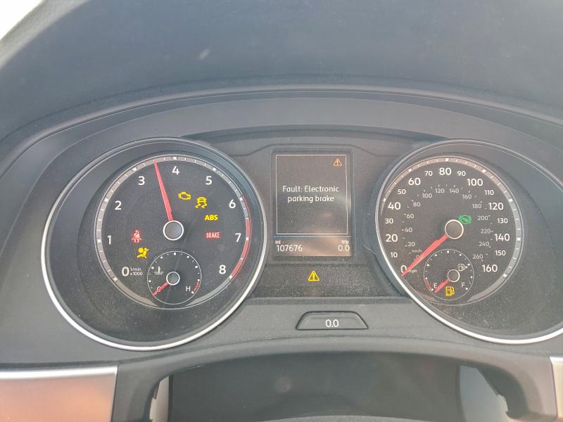 Photo 9 from auction – 2018 VOLKSWAGEN ATLAS SE with VIN 1V2CR2CA2JC572480
