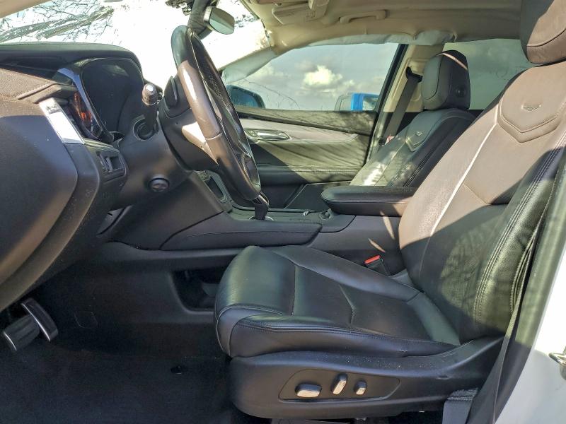 Photo 7 from auction – 2019 CADILLAC XT5 LUXURY with VIN 1GYKNCRS5KZ265845
