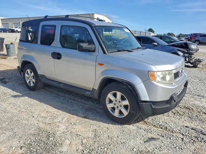 Photo 4 from auction – 2011 HONDA ELEMENT EX with VIN 5J6YH1H78BL000598