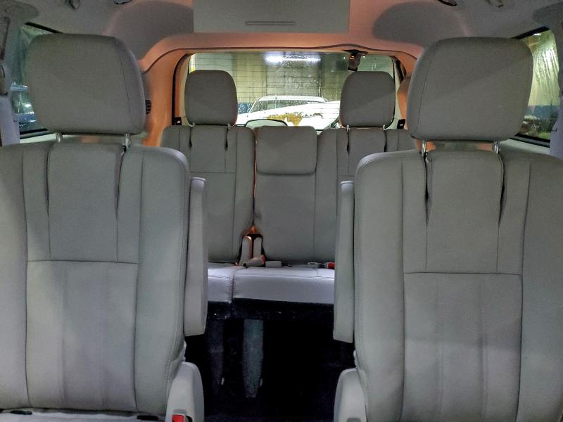Photo 10 from auction – 2016 CHRYSLER TOWN & COU with VIN 2C4RC1AG2GR112167