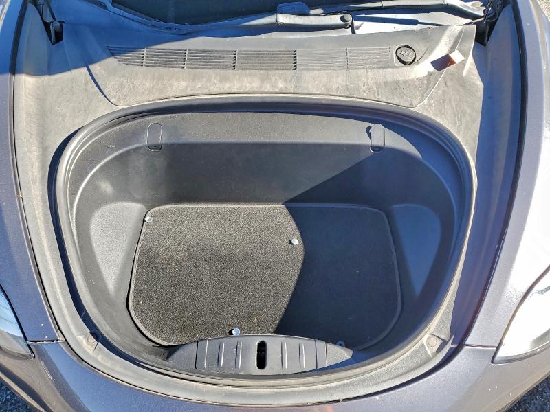 Photo 11 from auction – 2018 TESLA MODEL 3 with VIN 5YJ3E1EA2JF102134