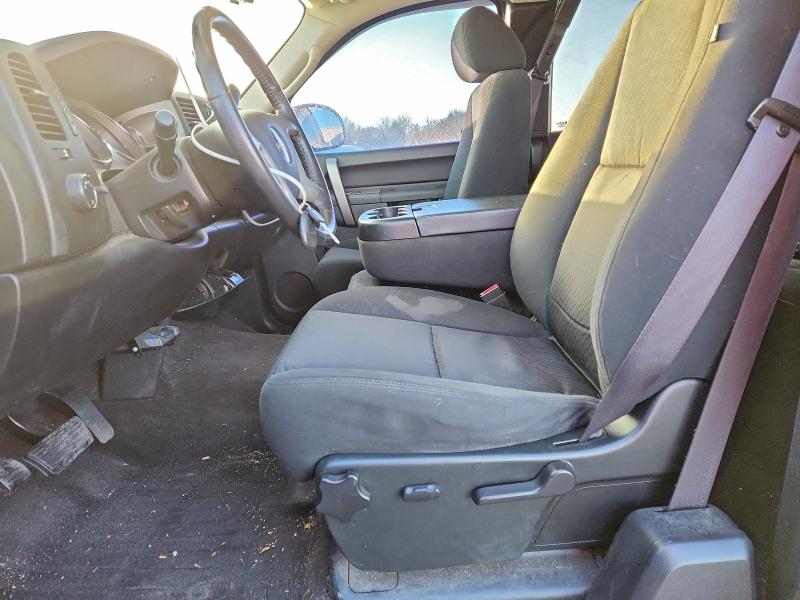 Photo 7 from auction – 2011 GMC SIERRA K15 with VIN 1GTR2VE39BZ275396