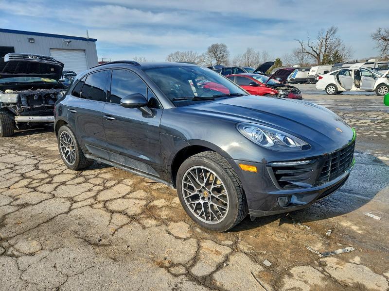 Photo 4 from auction – 2017 PORSCHE MACAN with VIN WP1AA2A51HLB07395