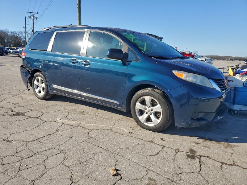 Photo 4 from auction – 2011 TOYOTA SIENNA LE with VIN 5TDKK3DC6BS141910