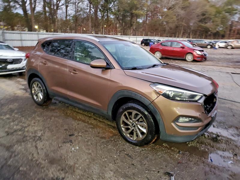 Photo 4 from auction – 2016 HYUNDAI TUCSON LIM with VIN KM8J3CA43GU159236