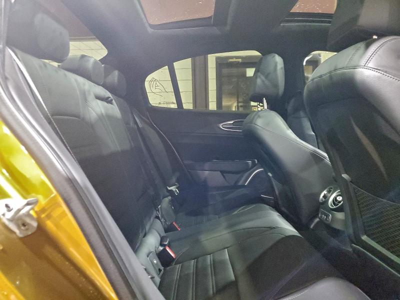 Photo 10 from auction – 2022 ALFA ROMEO GIULIA SUP with VIN ZARFANBN5N7660052