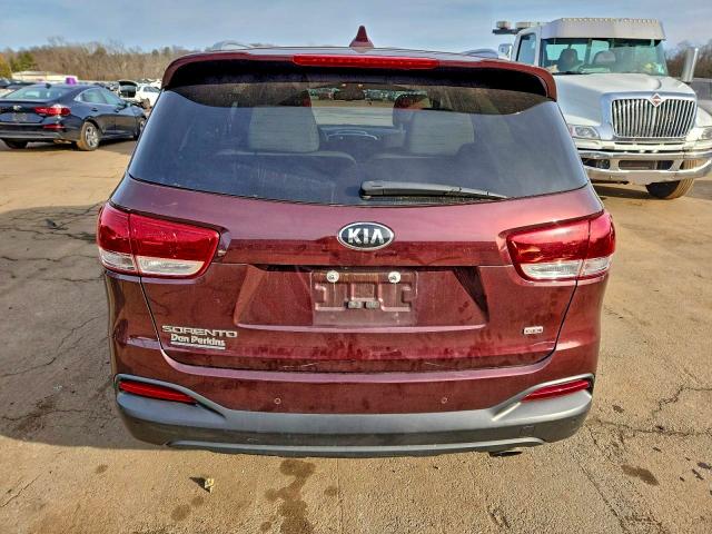 Photo 6 from auction – 2017 KIA SORENTO LX with VIN 5XYPGDA33HG268508