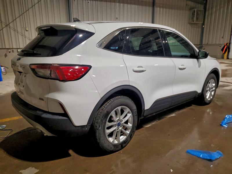 Photo 3 from auction – 2022 FORD ESCAPE SE with VIN 1FMCU0BZ0NUA12142
