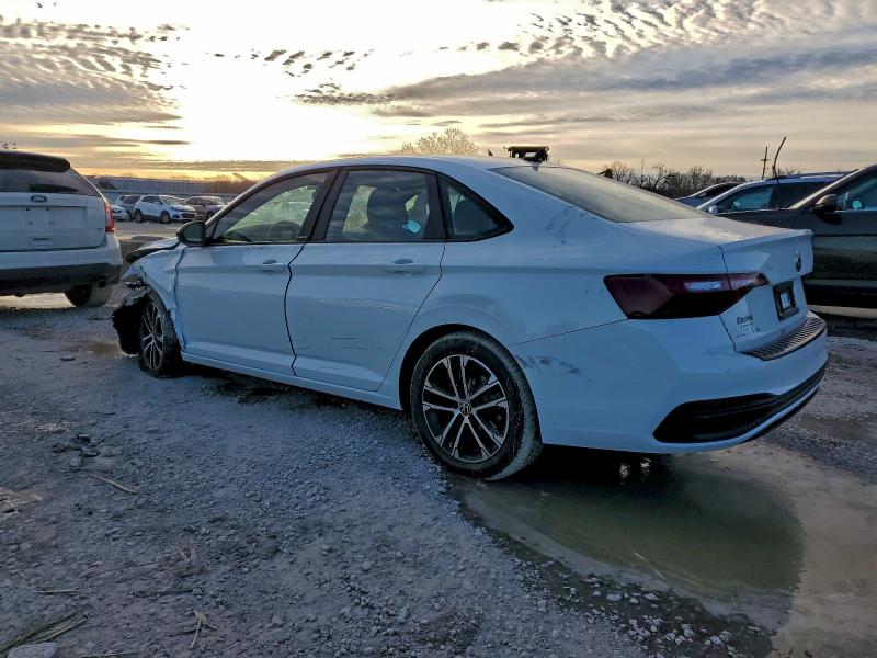 Photo 2 from auction – 2024 VOLKSWAGEN JETTA SPOR with VIN 3VWBM7BU0RM045811