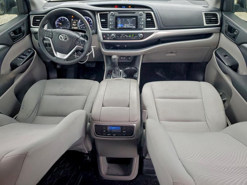 Photo 8 from auction – 2017 TOYOTA HIGHLANDER with VIN 5TDZARFH3HS031452