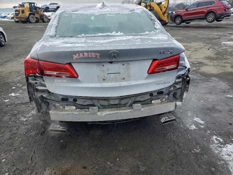 Photo 6 from auction – 2018 ACURA TLX TECH with VIN 19UUB3F50JA004496