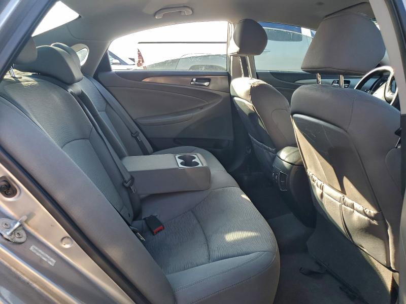 Photo 10 from auction – 2012 HYUNDAI SONATA HYB with VIN KMHEC4A43CA037804