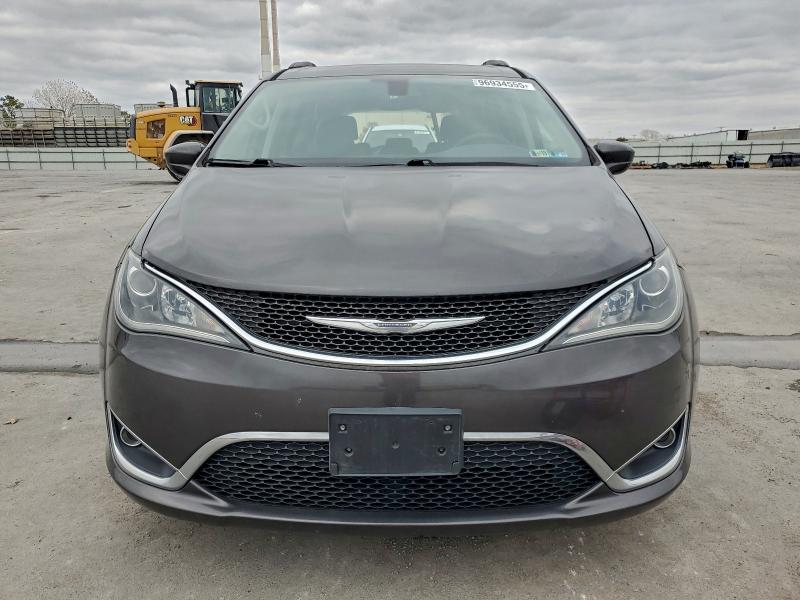 Photo 5 from auction – 2017 CHRYSLER PACIFICA with VIN 2C4RC1BG7HR543023